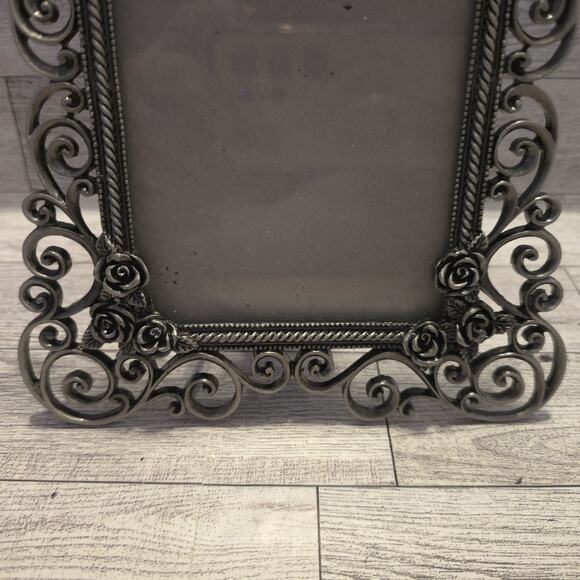Vintage Ornate Metal Picture Frame Scrollwork Roses Silver Tone 5x7 Photo - Picture 3 of 8
